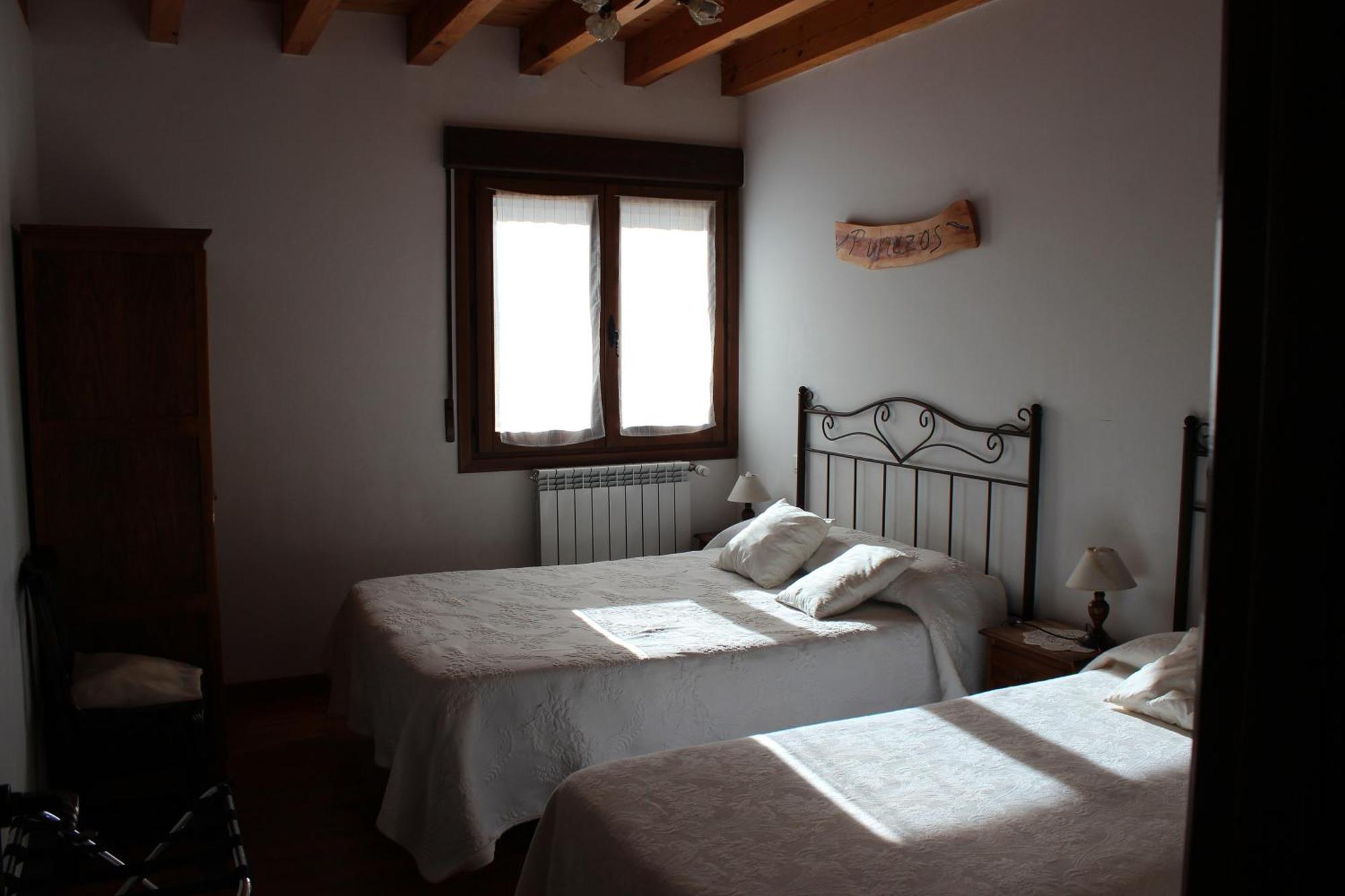La Chimenea De Soria I Y I I Vendégház Espeja de San Marcelino Kültér fotó