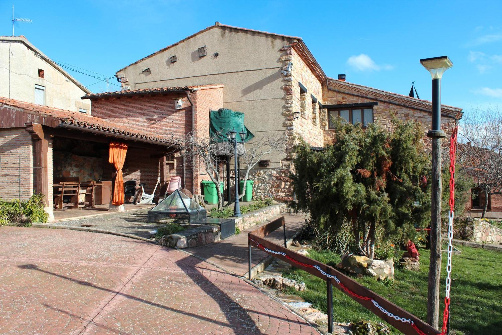 La Chimenea De Soria I Y I I Vendégház Espeja de San Marcelino Kültér fotó