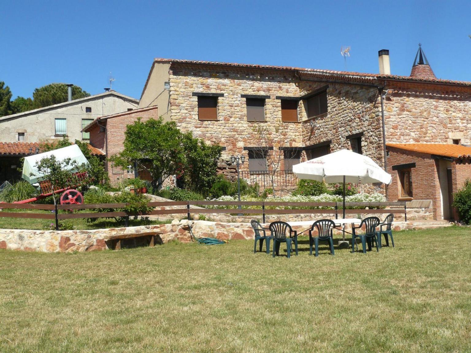 La Chimenea De Soria I Y I I Vendégház Espeja de San Marcelino Kültér fotó